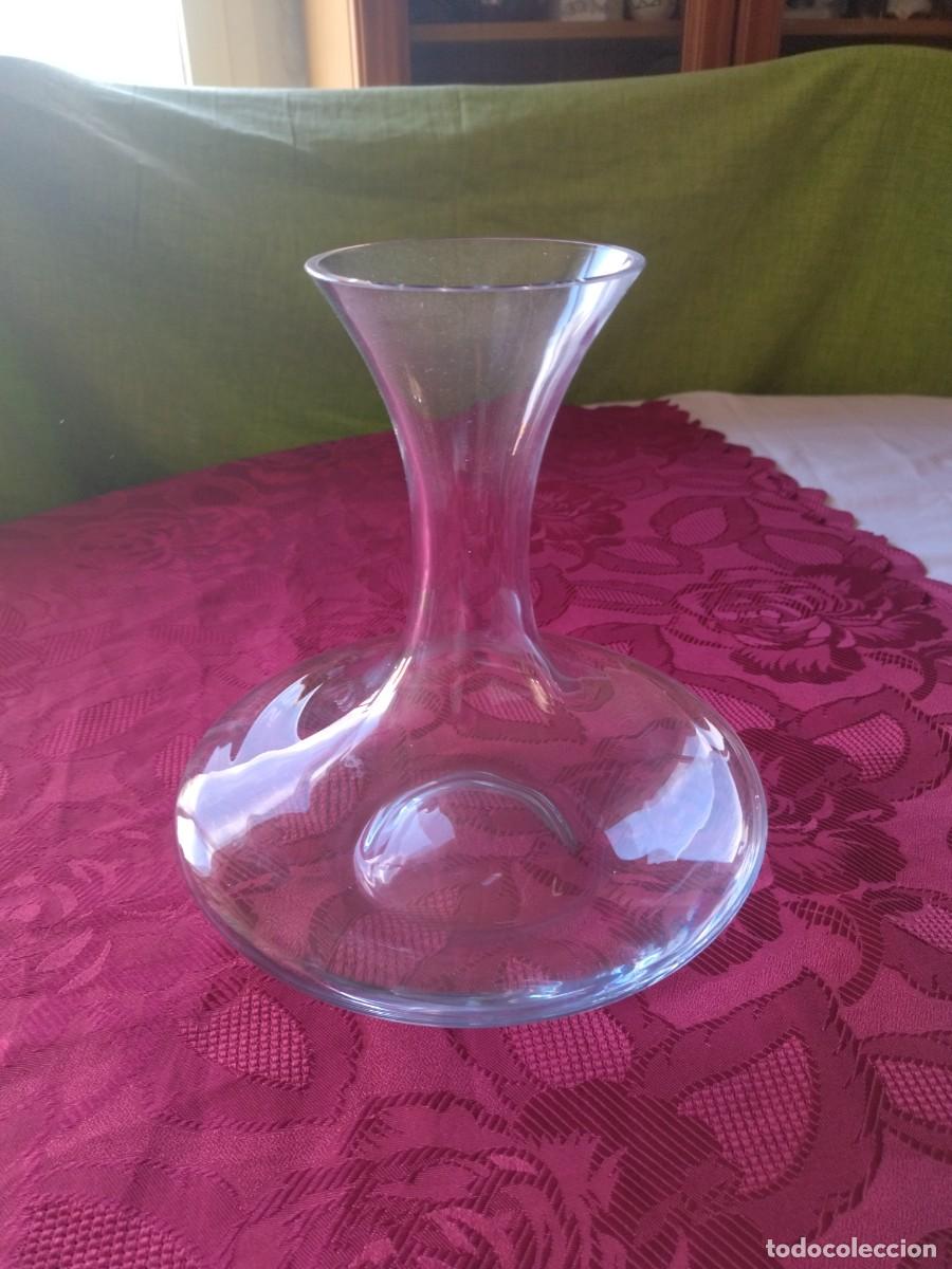 Antig&uuml;edades: Decantador de vino de cristal. - Foto 2
