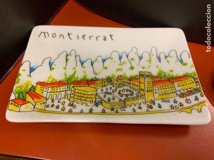 Antiquit&eacute;s: Encantadora bandejita, Monsaterio de Montserrat. Ideal para tocador o altar . Mide unos 12,5x8cms