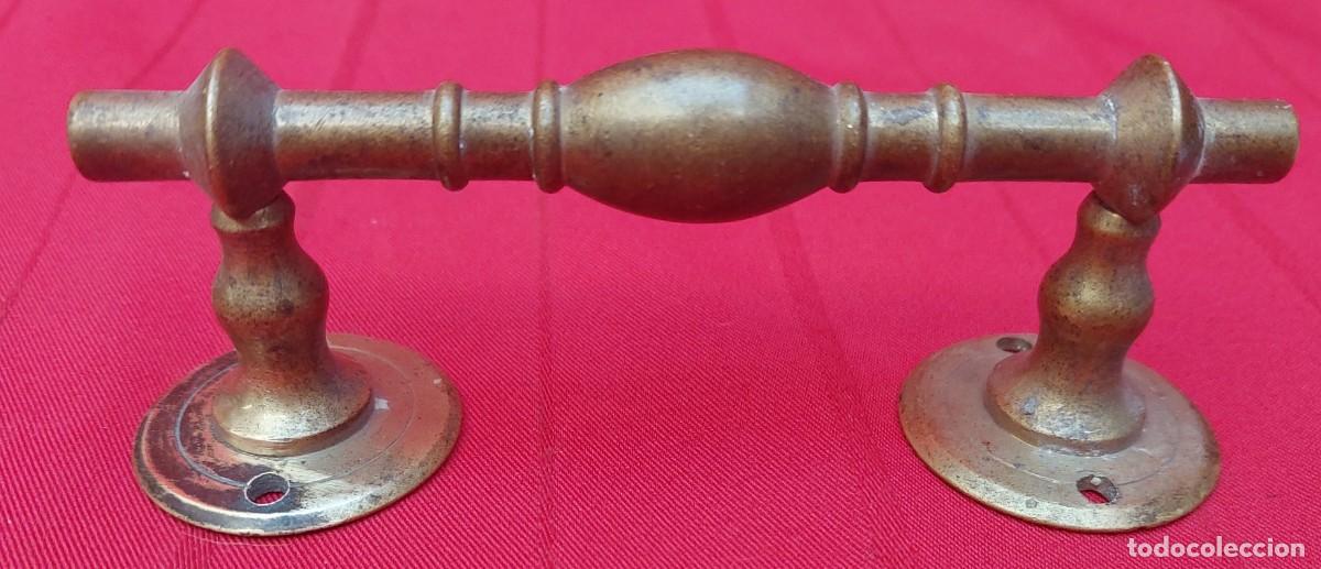 Antig&uuml;edades: TIRADOR DE BRONCE - Foto 2