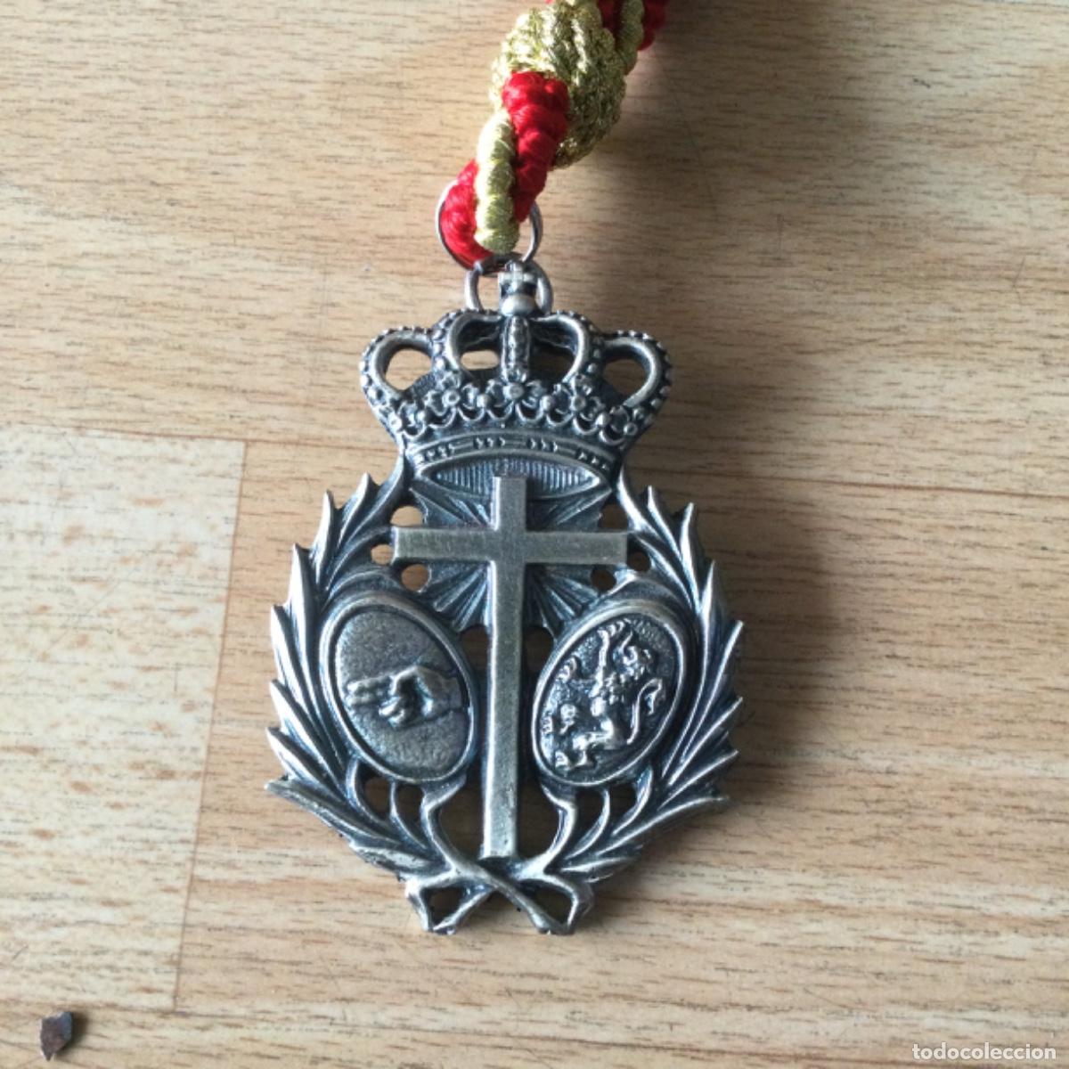 Antig&uuml;edades: Medalla del Cristo de la Victoria. (Le&oacute;n) - Foto 1