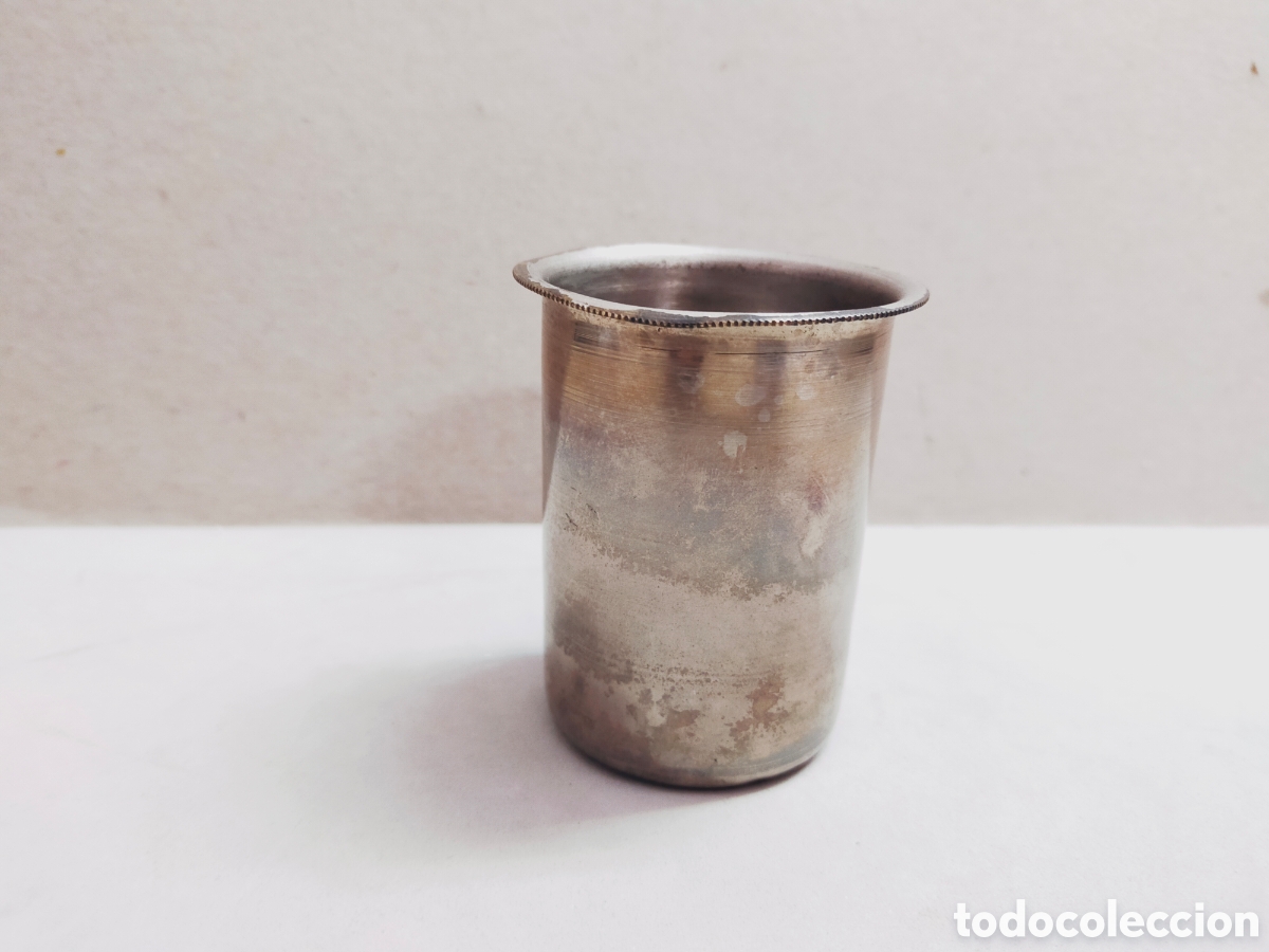 Antig&uuml;edades: VASO DE METAL PLATEADO. 7,5 CM. - Foto 1