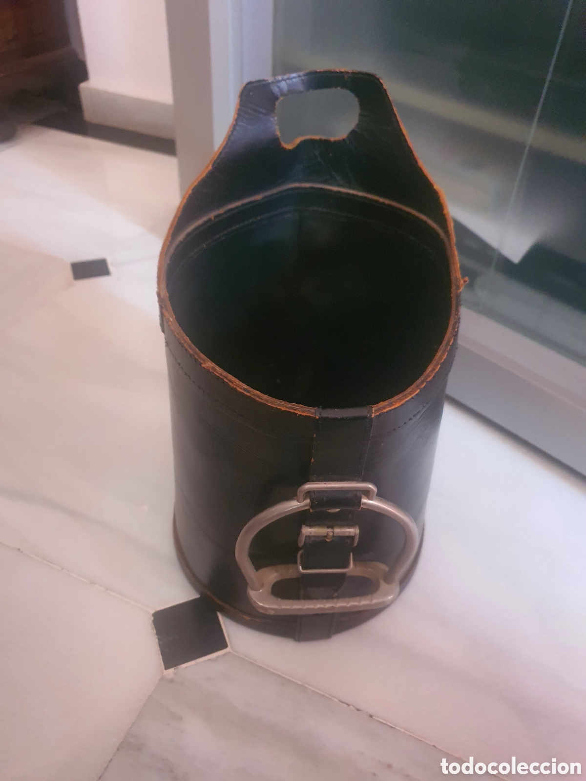 Oggetti Antichi: paraguero de cuero