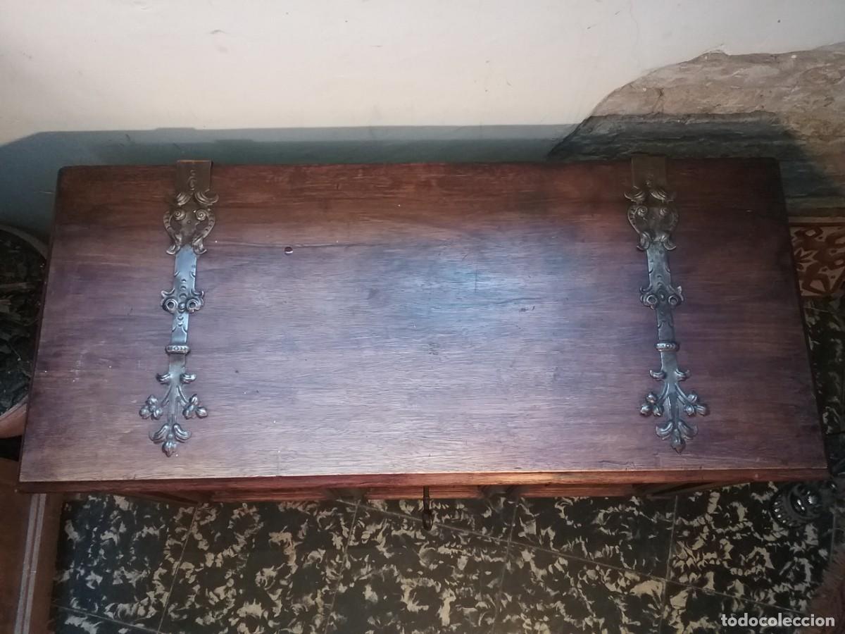 Antig&uuml;edades: ANTIGUO ARCON CON LLAVE - Foto 9