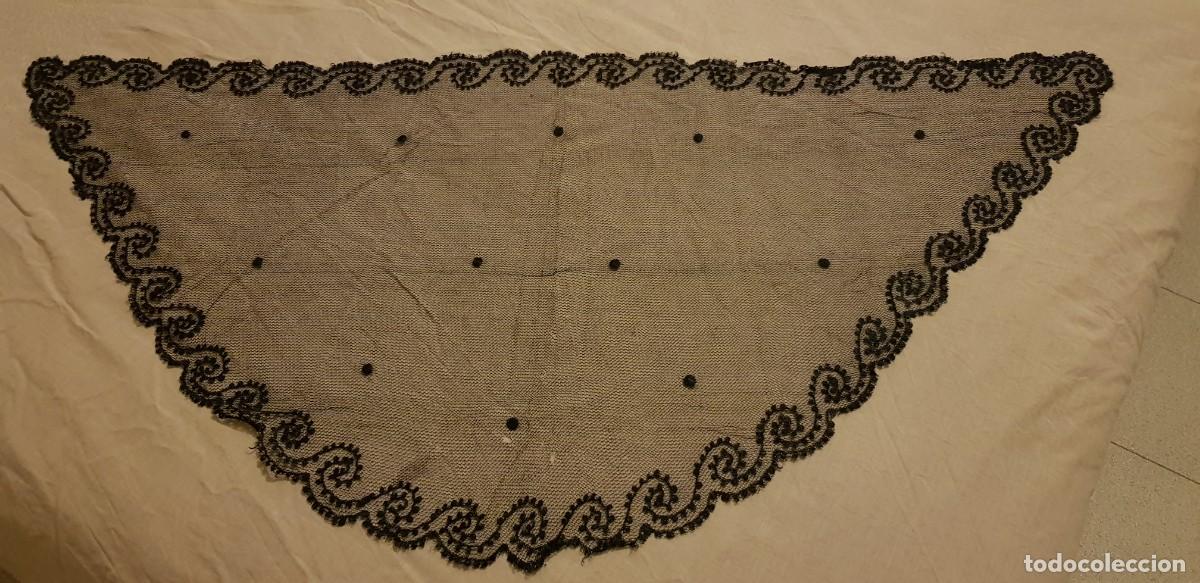 Antig&uuml;edades: Mantilla de encaje - Foto 1