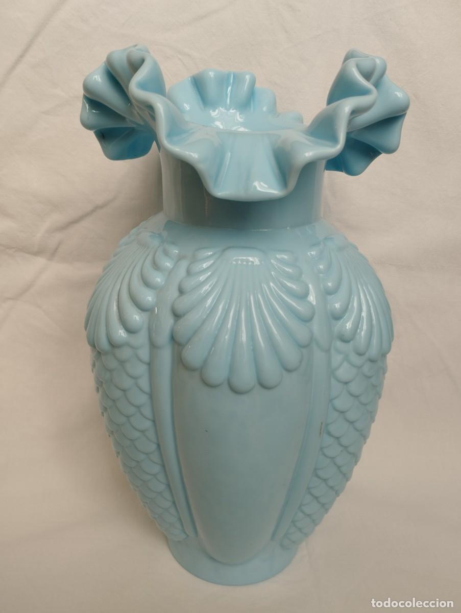 Antig&uuml;edades: Magn&iacute;fico jarr&oacute;n de Opalina azul - Foto 1