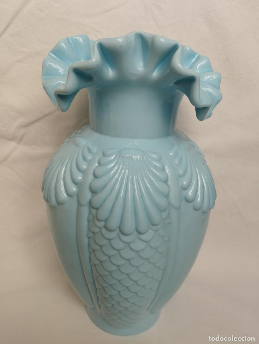 Antig&uuml;edades: Magn&iacute;fico jarr&oacute;n de Opalina azul - Foto 3