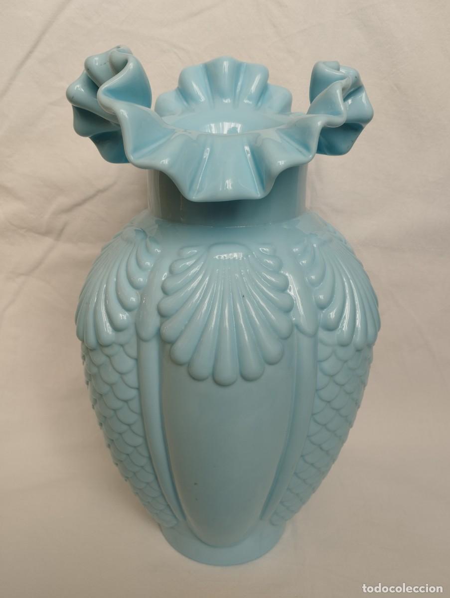 Antig&uuml;edades: Magn&iacute;fico jarr&oacute;n de Opalina azul - Foto 6