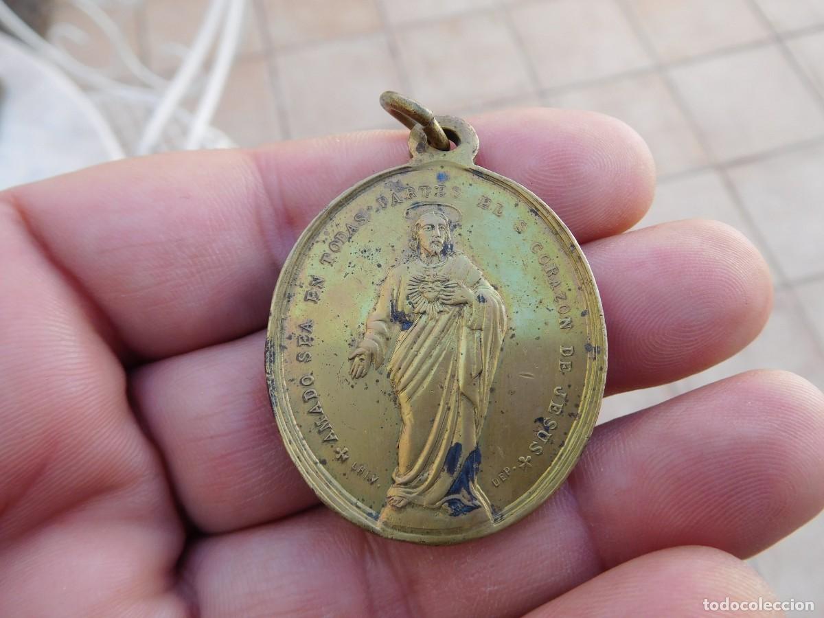 Antig&uuml;edades: Medalla de bronce sagrado coraz&oacute;n de Jes&uacute;s - Foto 1
