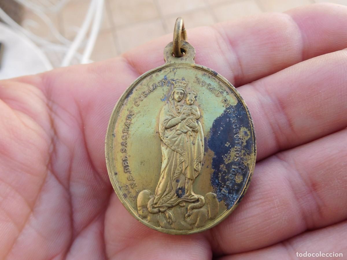 Antig&uuml;edades: Medalla de bronce sagrado coraz&oacute;n de Jes&uacute;s - Foto 3