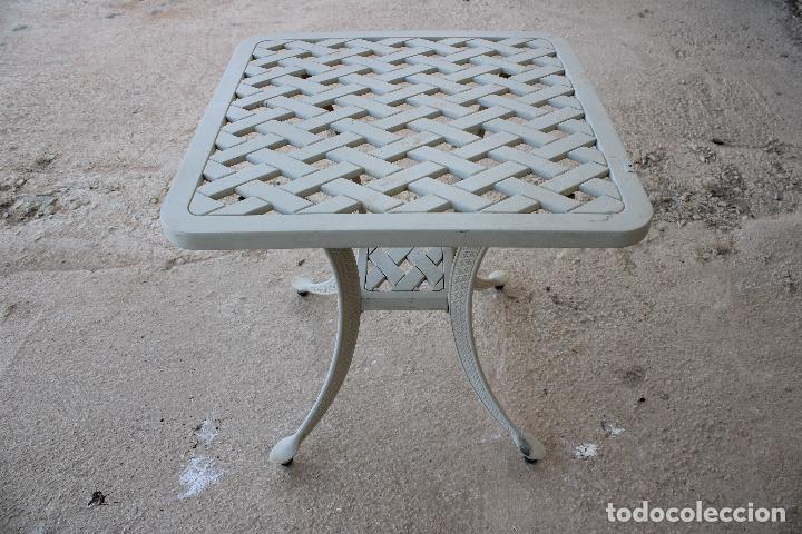 Antig&uuml;edades: mesa jardin blanca - Foto 2