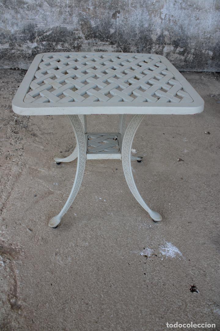 Antig&uuml;edades: mesa jardin blanca - Foto 3