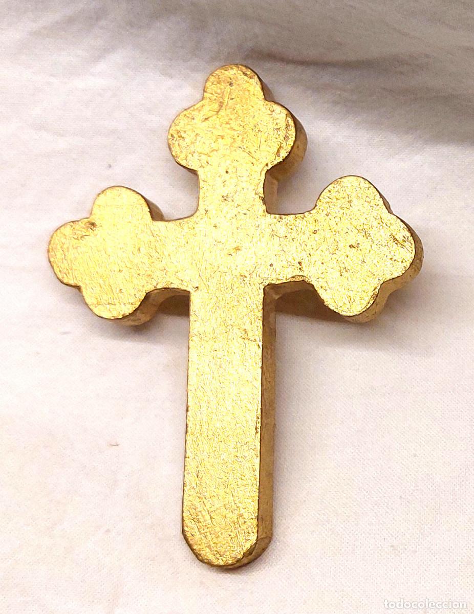 Antig&uuml;edades: Cruz para Imagen Religiosa, madera dorada. Med. 8,50 cm