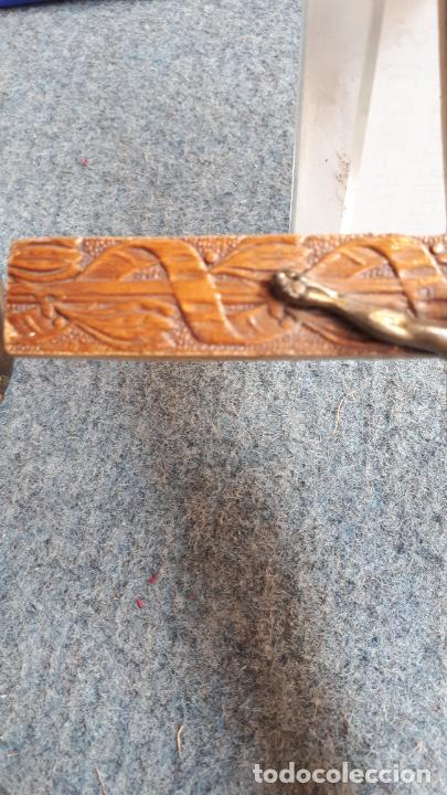 Antig&uuml;edades: Cristo crucificado en madera tallada - Foto 5