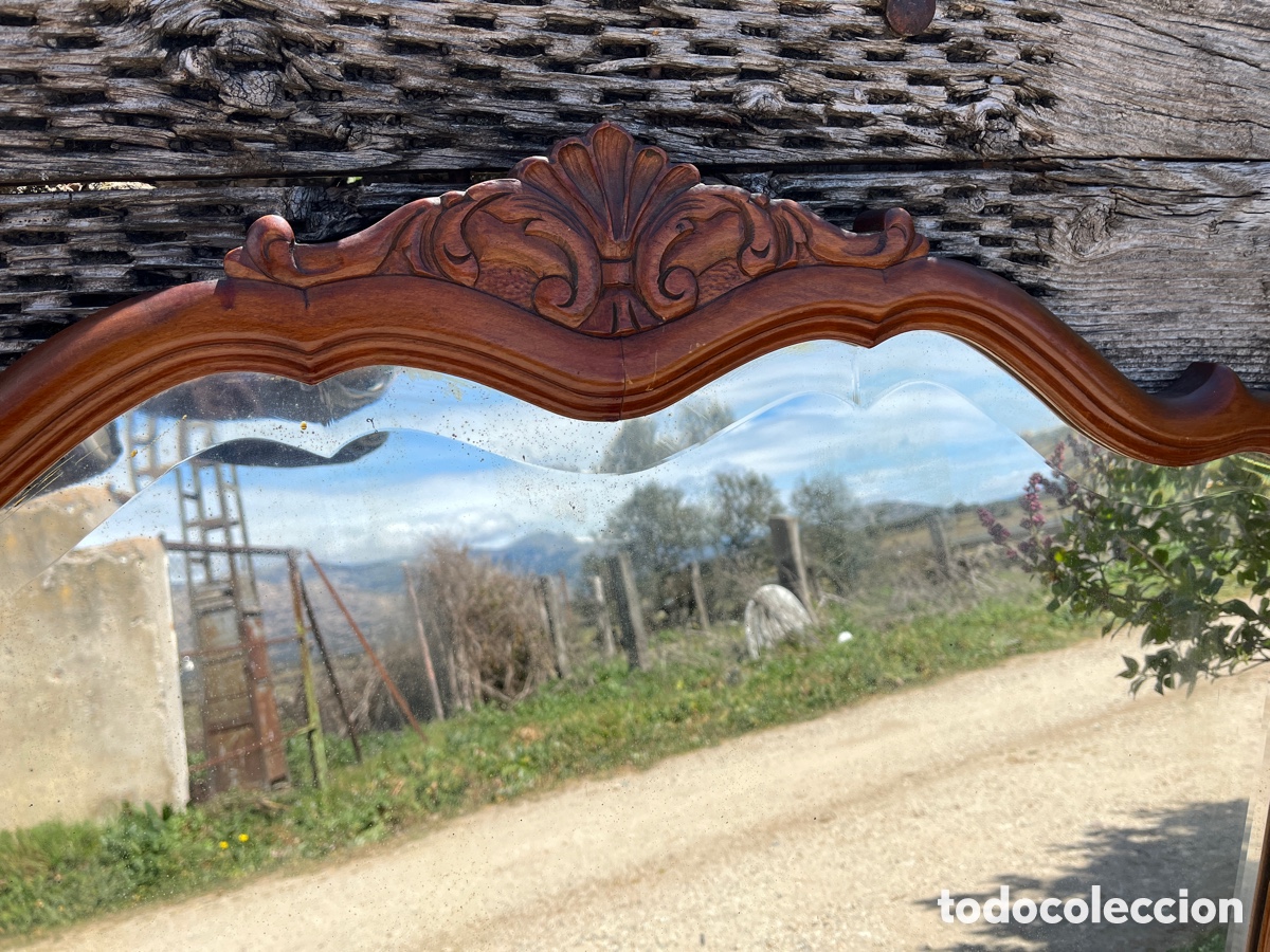 Antig&uuml;edades: W Espejo de madera biselado con copete. - Foto 7