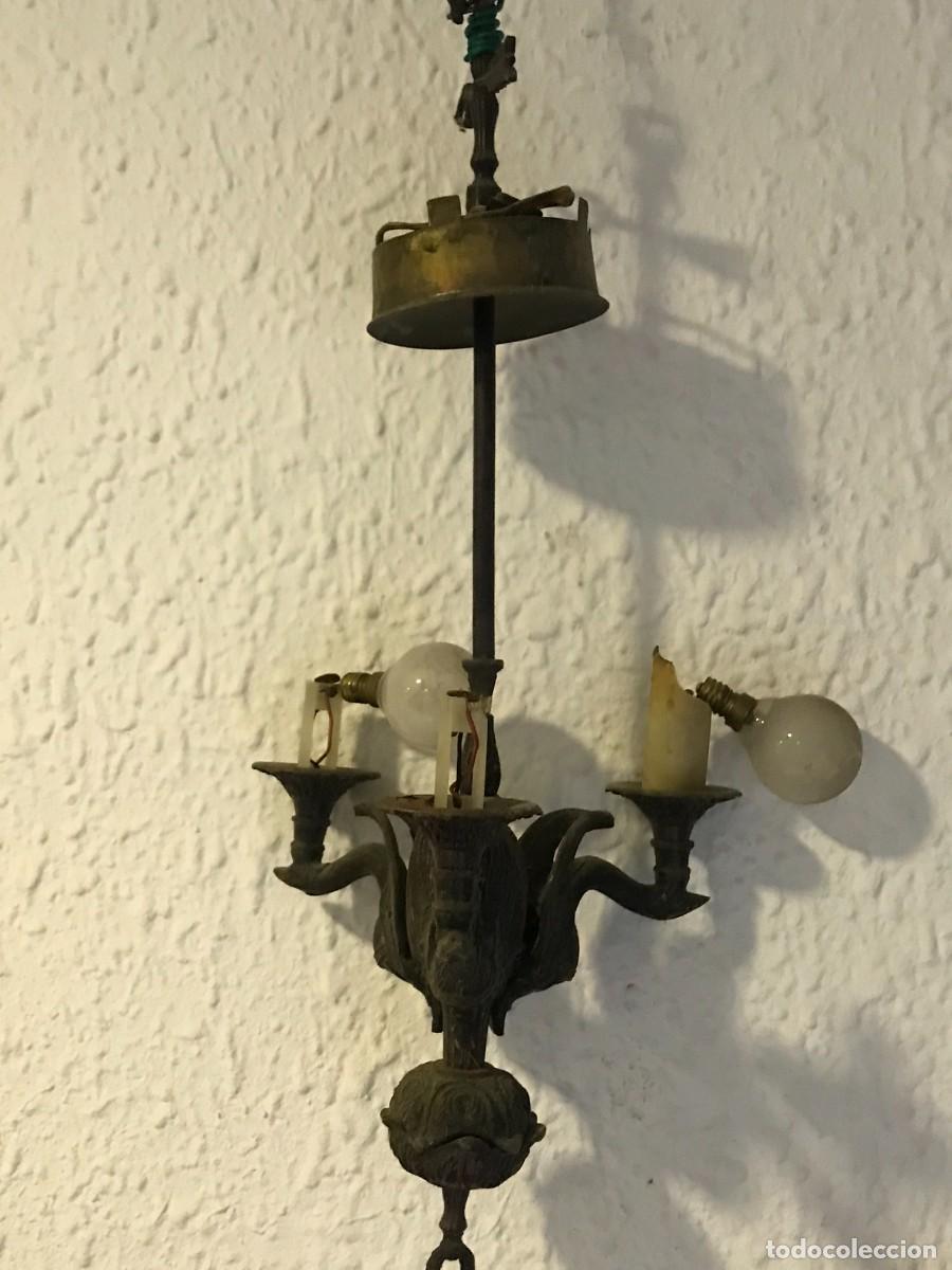 Antig&uuml;edades: LAMPARA DE TECHO DE BRONCE TRES BRAZOS (PARA RESTAURAR)