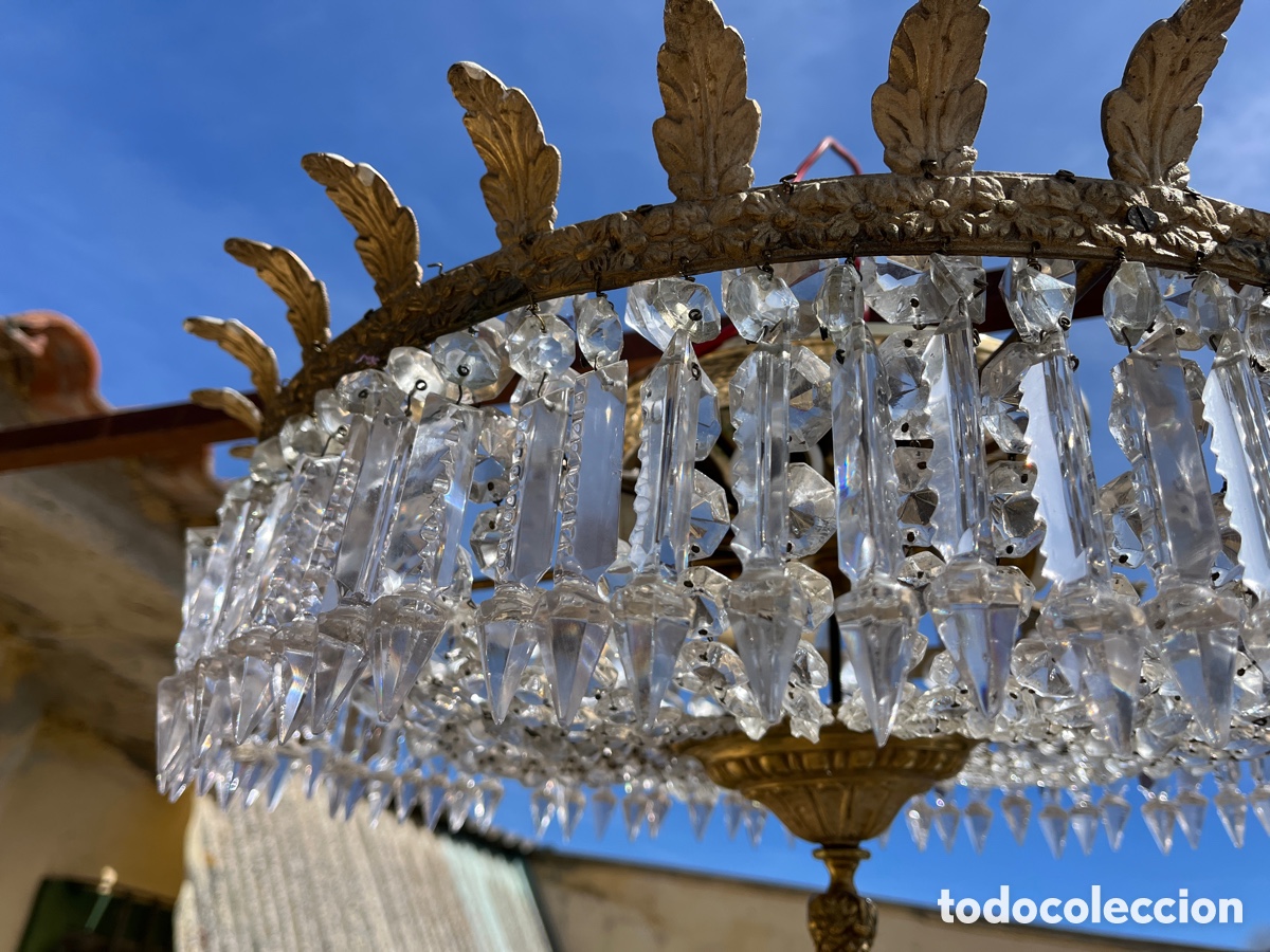 Antig&uuml;edades: L&aacute;mpara de techo de bronce con cristales, funcionando. - Foto 5