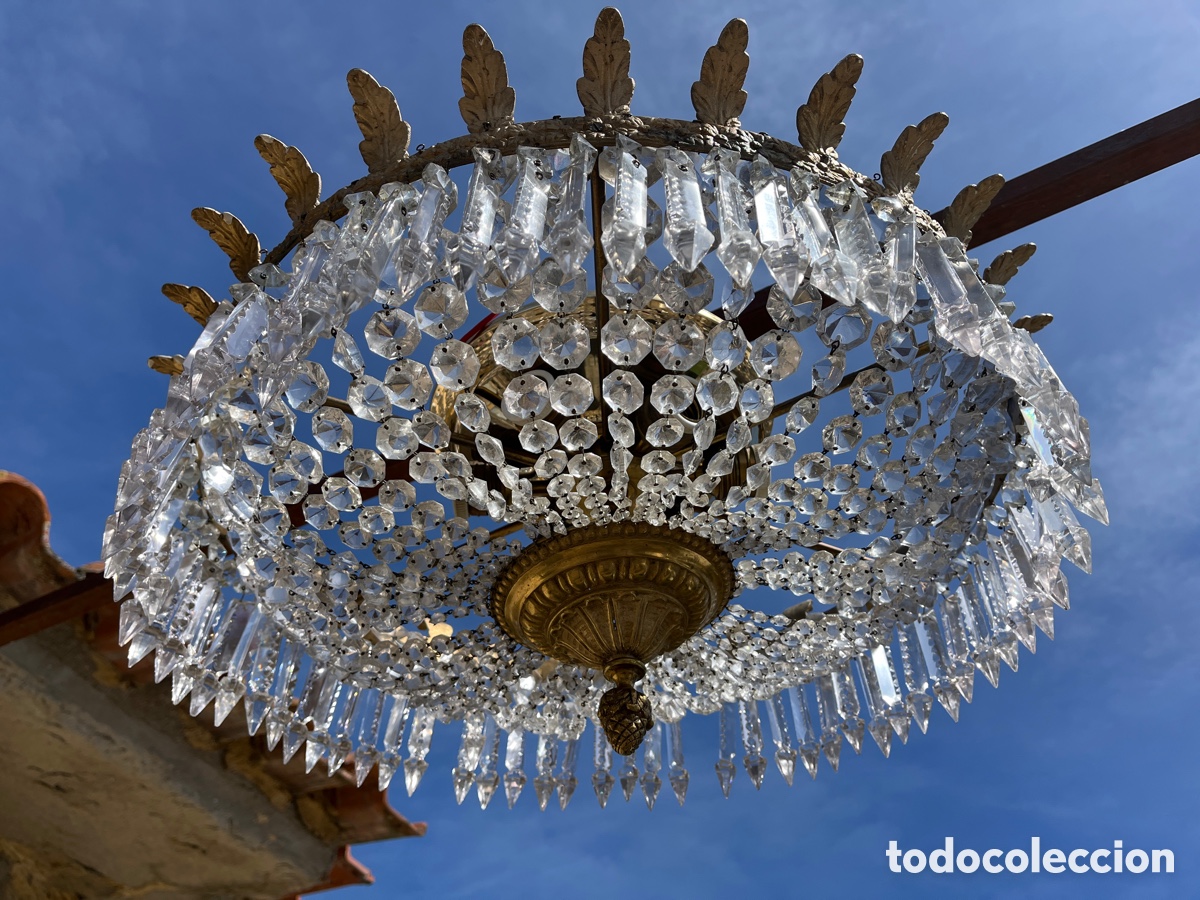 Antig&uuml;edades: L&aacute;mpara de techo de bronce con cristales, funcionando. - Foto 7