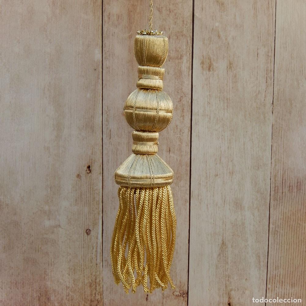 Antig&uuml;edades: Borla Dorada Con Fleco De Canutillo De 17 Cm - Foto 1