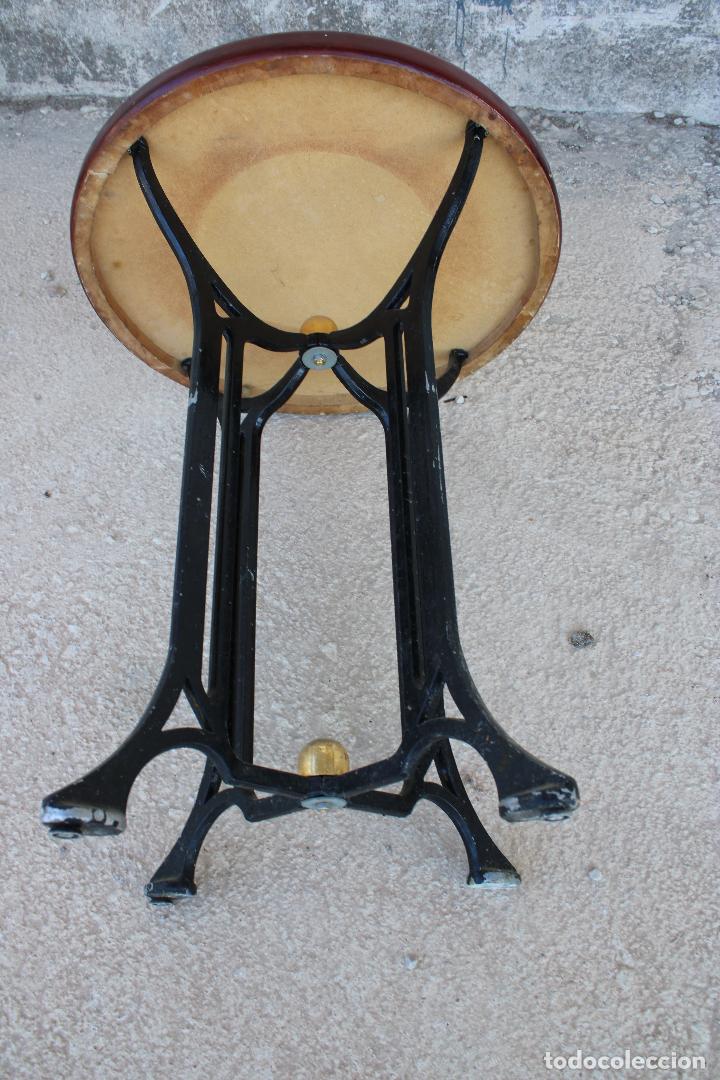 Antig&uuml;edades: mesa de aluminio - Foto 3