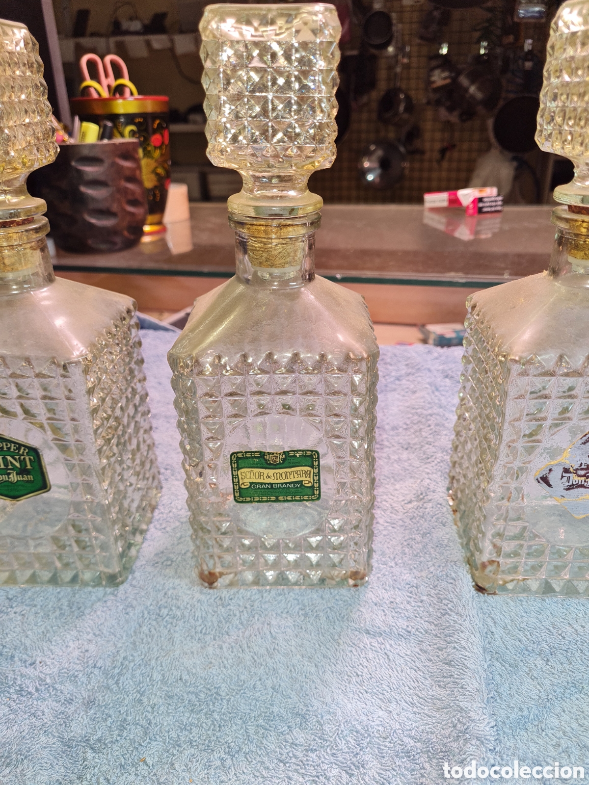 Antig&uuml;edades: 3 botellas licoreras cristal tallado - Foto 3