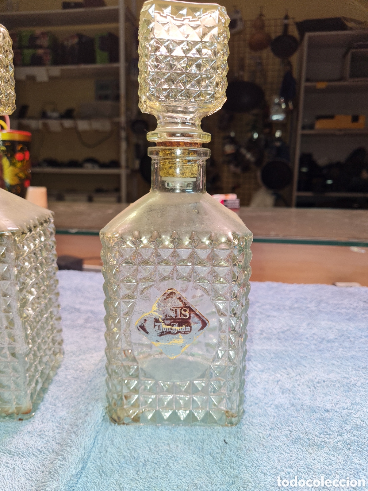 Antig&uuml;edades: 3 botellas licoreras cristal tallado - Foto 4