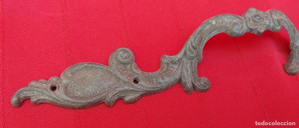 Antig&uuml;edades: TIRADOR CON BOCA LLAVE - Foto 3