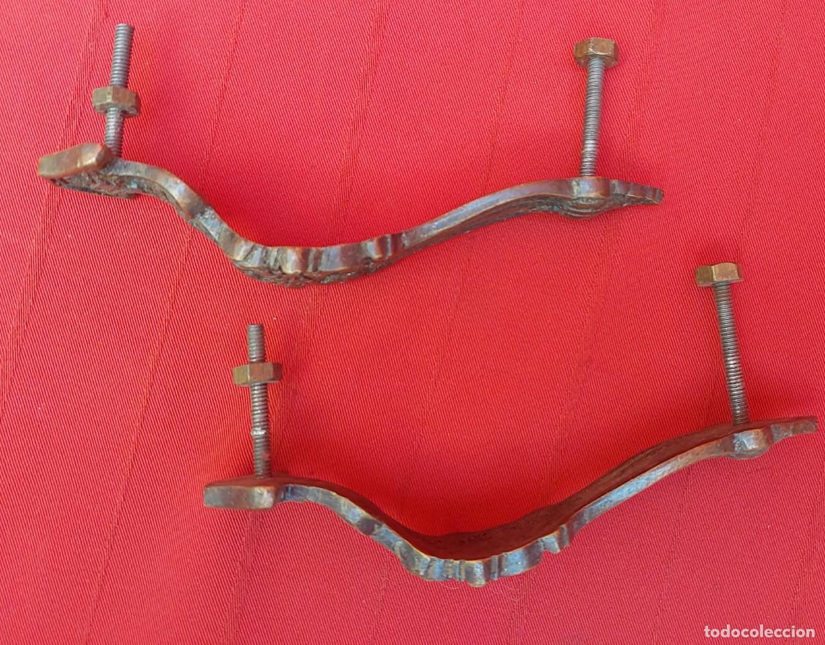 Antig&uuml;edades: PAREJA DE TIRADORES DE BRONCE - Foto 6