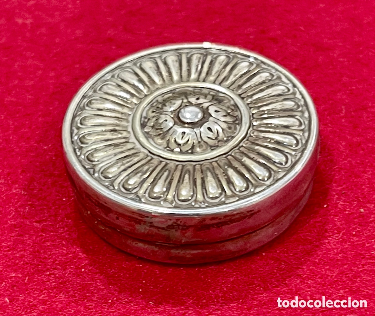 Antig&uuml;edades: Caja en plata de ley. - Foto 1