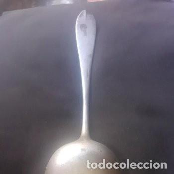Antig&uuml;edades: Antigua cuchara de servir - Foto 2