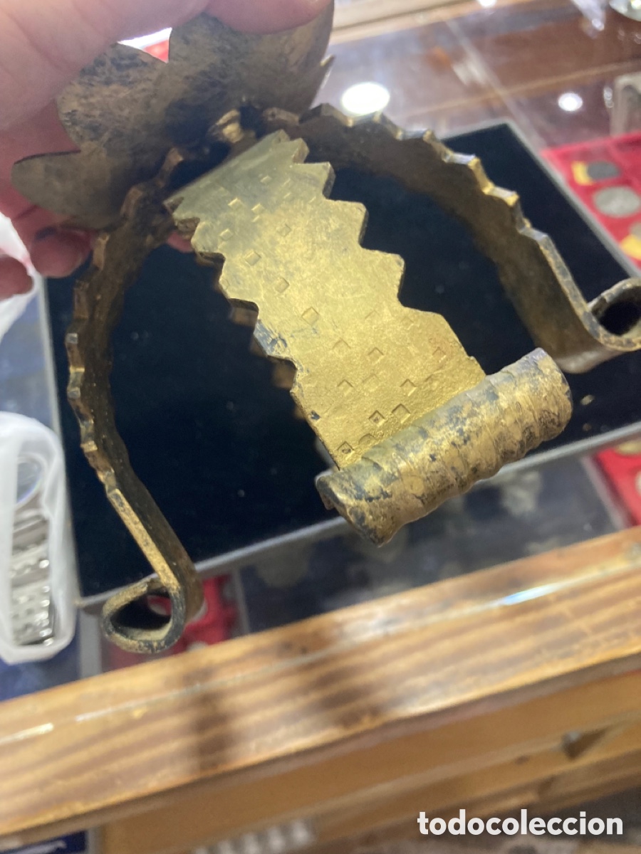 Antig&uuml;edades: Bonito porta velas de bronce - Foto 4