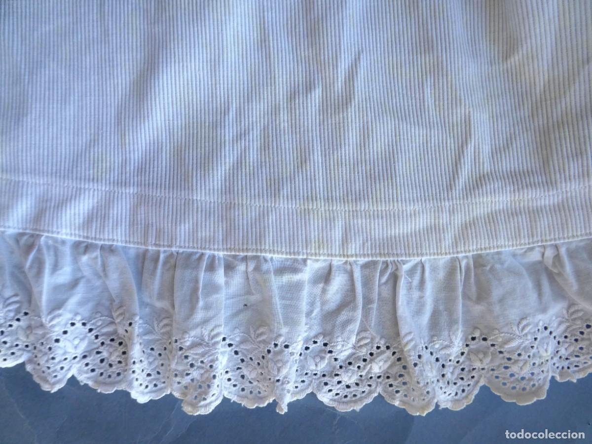 Antig&uuml;edades: ANTIGUA CAPA PARA BEBE - MU&Ntilde;ECA PPIO.S. XX - Foto 2