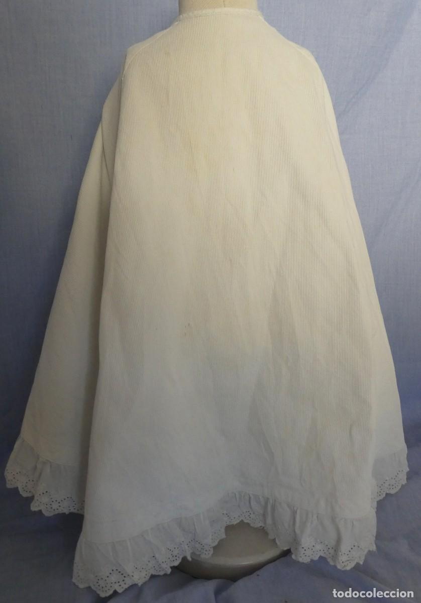 Antig&uuml;edades: ANTIGUA CAPA PARA BEBE - MU&Ntilde;ECA PPIO.S. XX - Foto 3