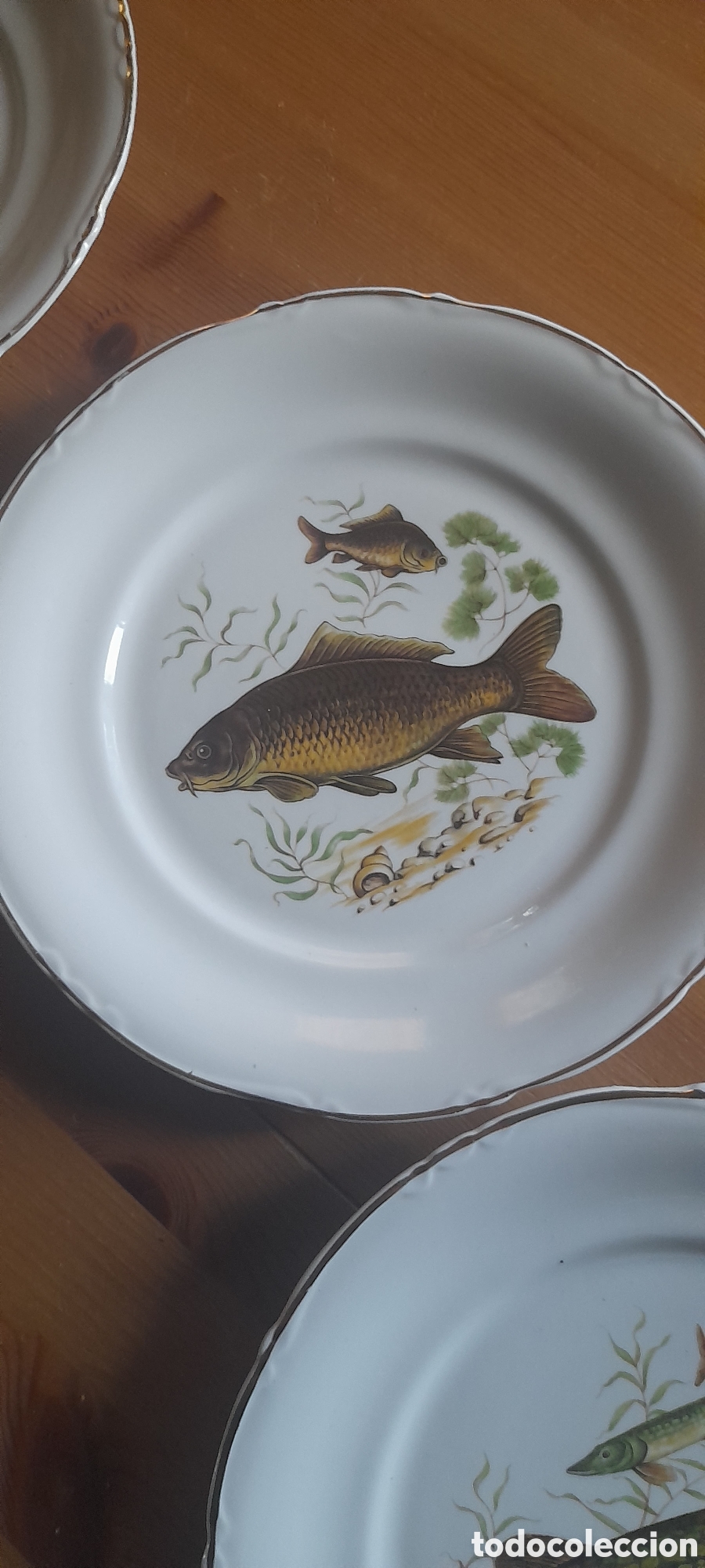 Antig&uuml;edades: 5 Platos con motivos peces - Foto 2