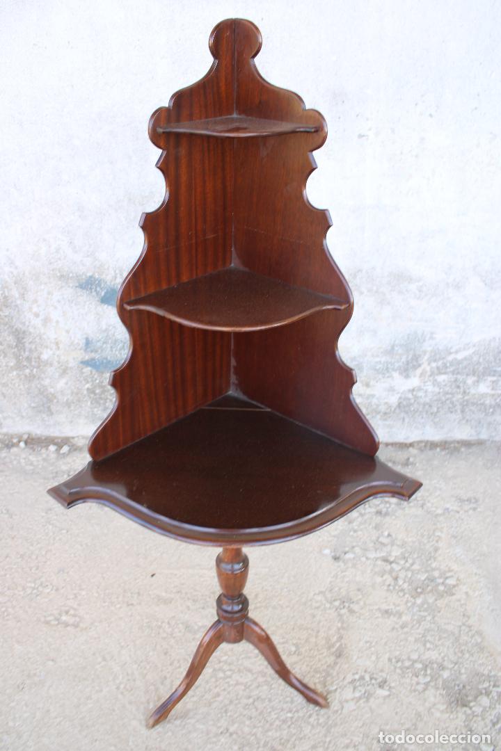 Antig&uuml;edades: mesa rinconera de madera - Foto 1