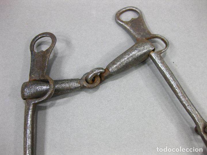 Antig&uuml;edades: BOCADO DE HIERRO ANTIGUO - Foto 2