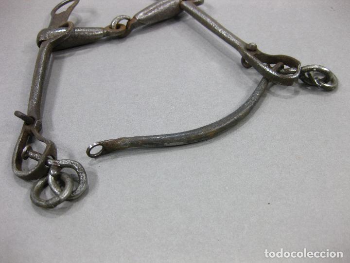 Antig&uuml;edades: BOCADO DE HIERRO ANTIGUO - Foto 3