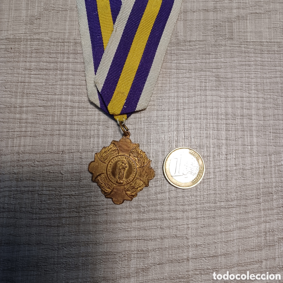 Antig&uuml;edades: Medalla religiosa Madrid - Foto 4