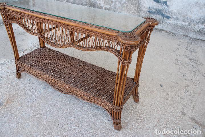 Antig&uuml;edades: consola mimbre rattan - Foto 5