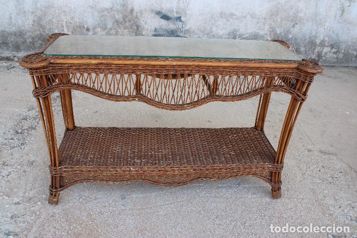 Antig&uuml;edades: consola mimbre rattan - Foto 6