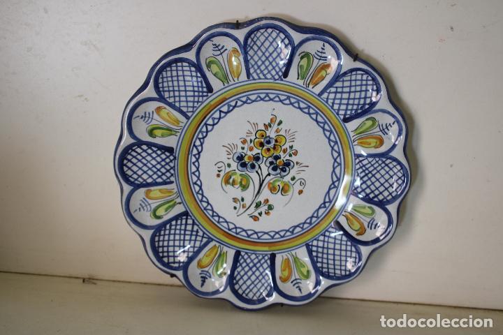 Antig&uuml;edades: plato azul talavera - Foto 2