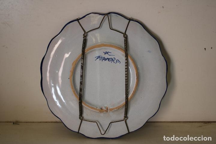 Antig&uuml;edades: plato azul talavera - Foto 3
