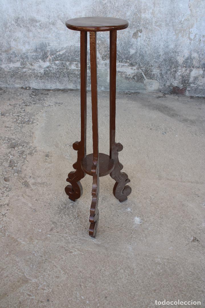 Antig&uuml;edades: mesita peana jardinera - Foto 1