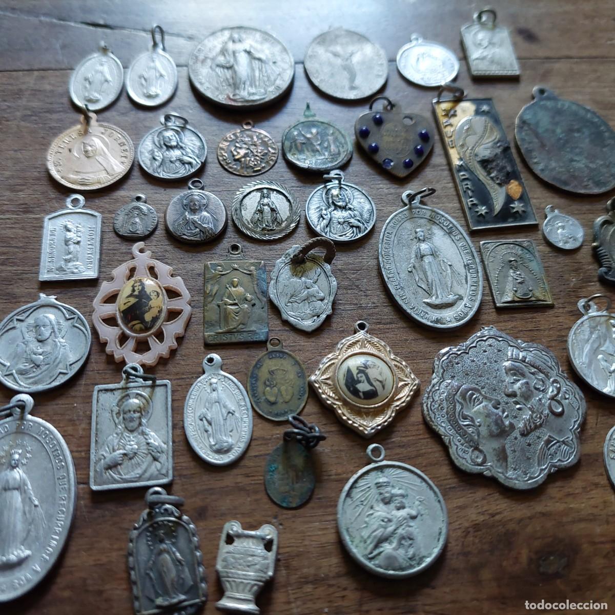 Antig&uuml;edades: Gran lote medallas religiosas - Foto 2