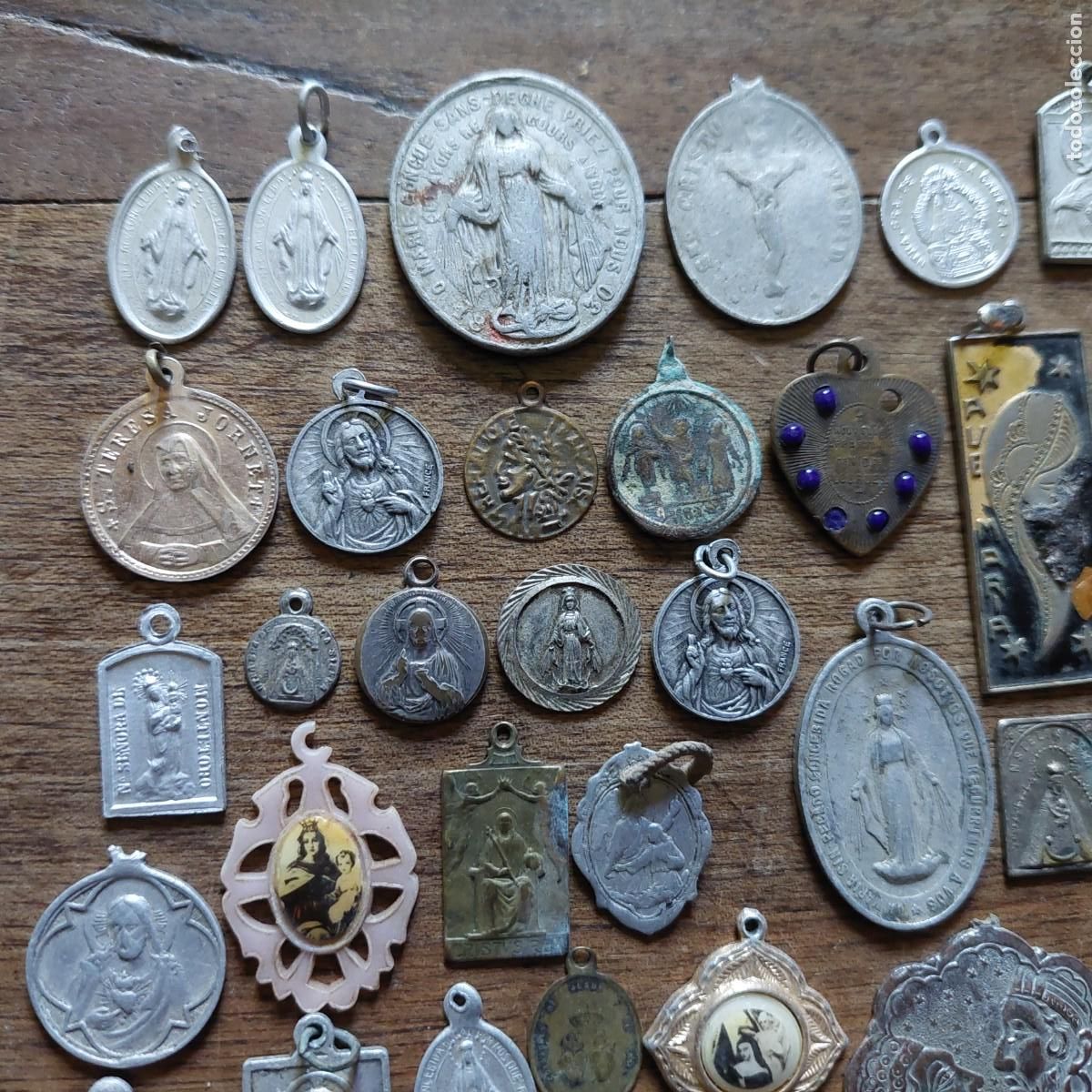 Antig&uuml;edades: Gran lote medallas religiosas - Foto 4