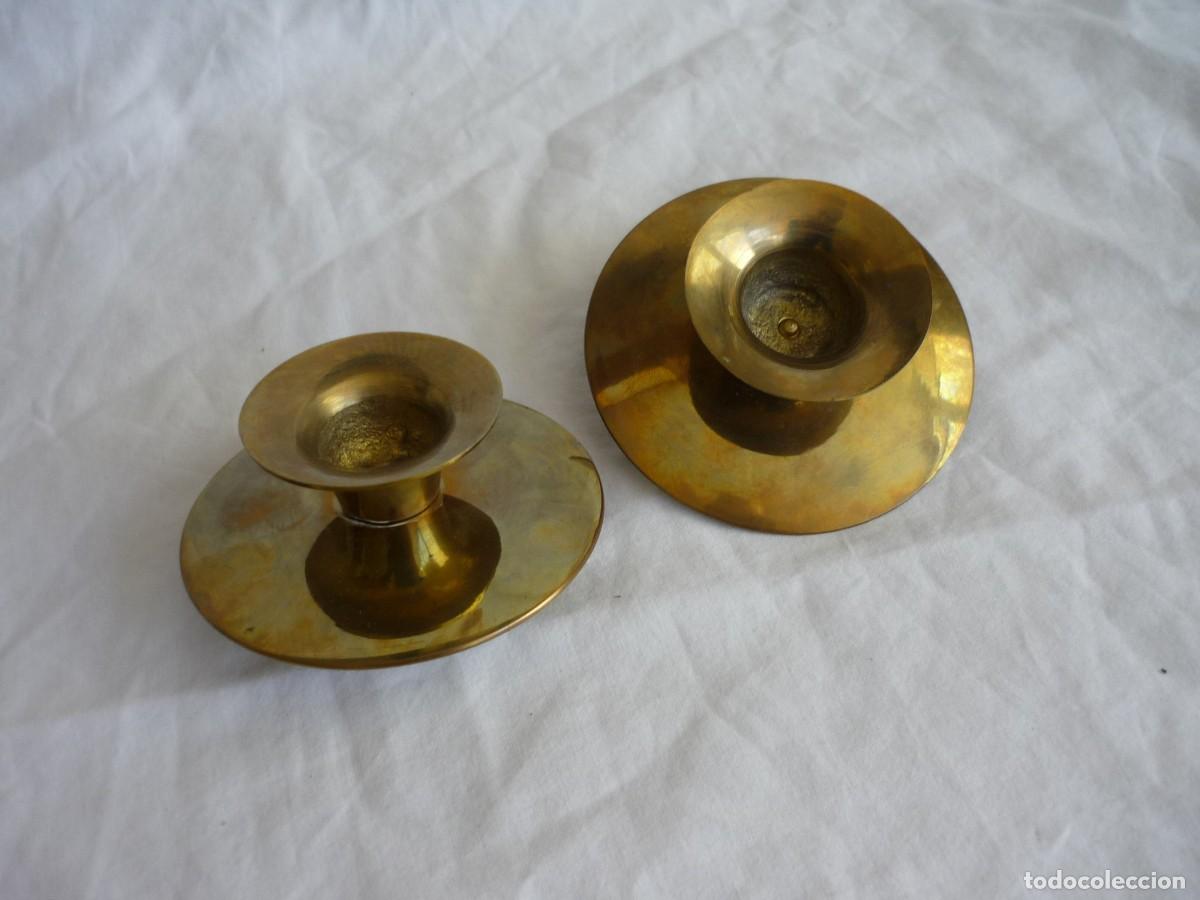 Antig&uuml;edades: 2 soportes de bronce para velas - Foto 4