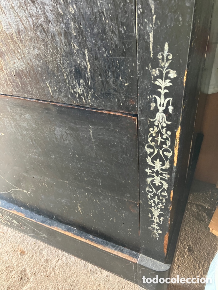 Antig&uuml;edades: C&oacute;moda con marqueteria de zinc - Foto 3