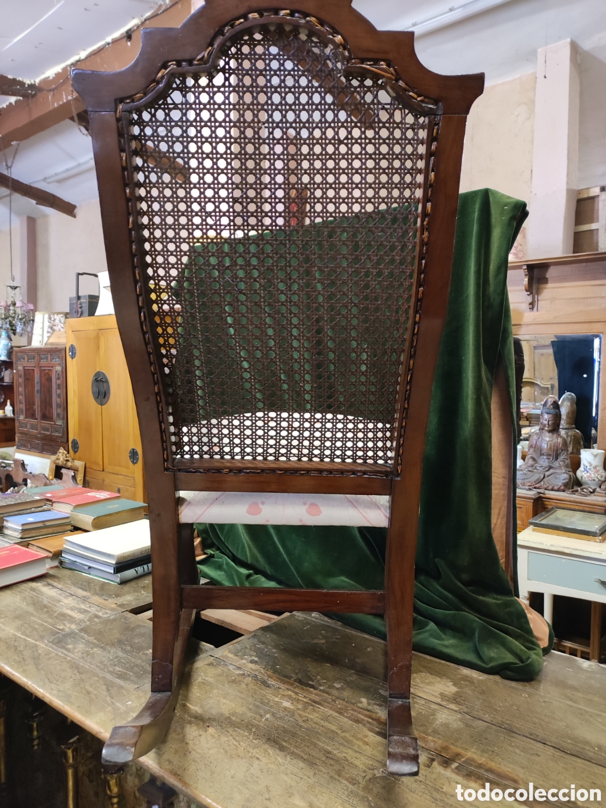 Antig&uuml;edades: Mecedora caoba y rafia - Foto 7