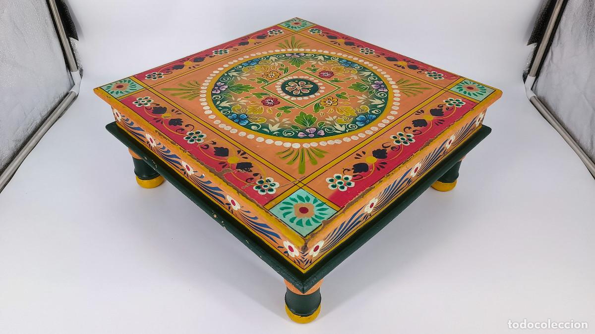 Antig&uuml;edades: Mesa auxiliar de madera de mango de origen hind&uacute; - Foto 2