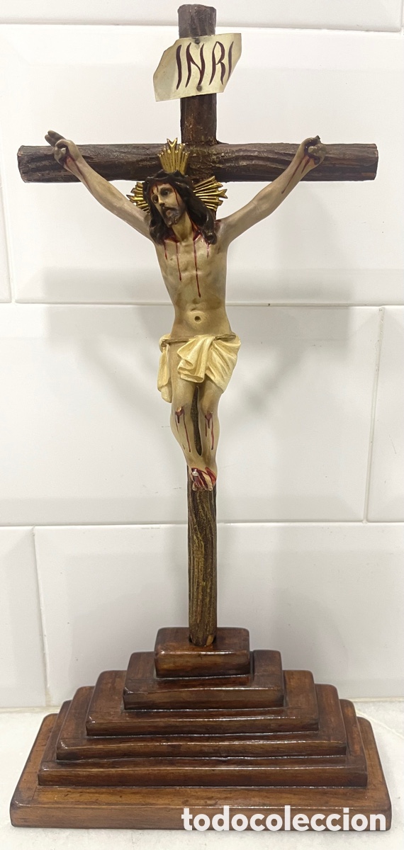 Antig&uuml;edades: ANTIGUO CRUCIFICADO SOBRE BASE DE MADERA - Foto 1