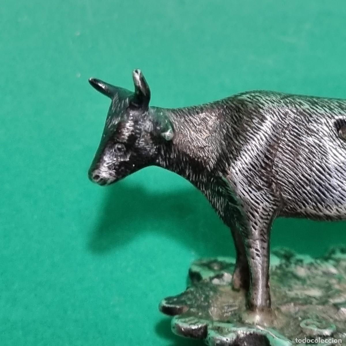 Antig&uuml;edades: MINIATURA EN PLATA MACIZA DE VACA ANTIGUA SIN BASE TORNILLO - Foto 4